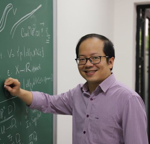8-Ngo-Hoang-Long.jpg