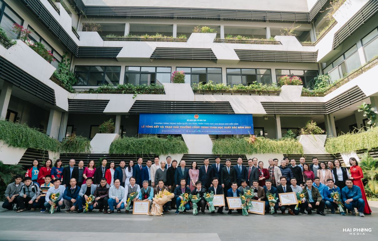 Lễ Tổng kết và trao Giải thưởng công trình Toán học xuất sắc năm 2023