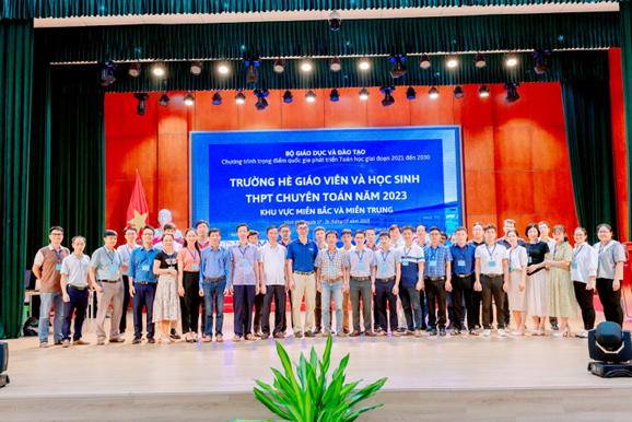 Trường hè Toán học và Khóa Bồi dưỡng giáo viên năm 2023