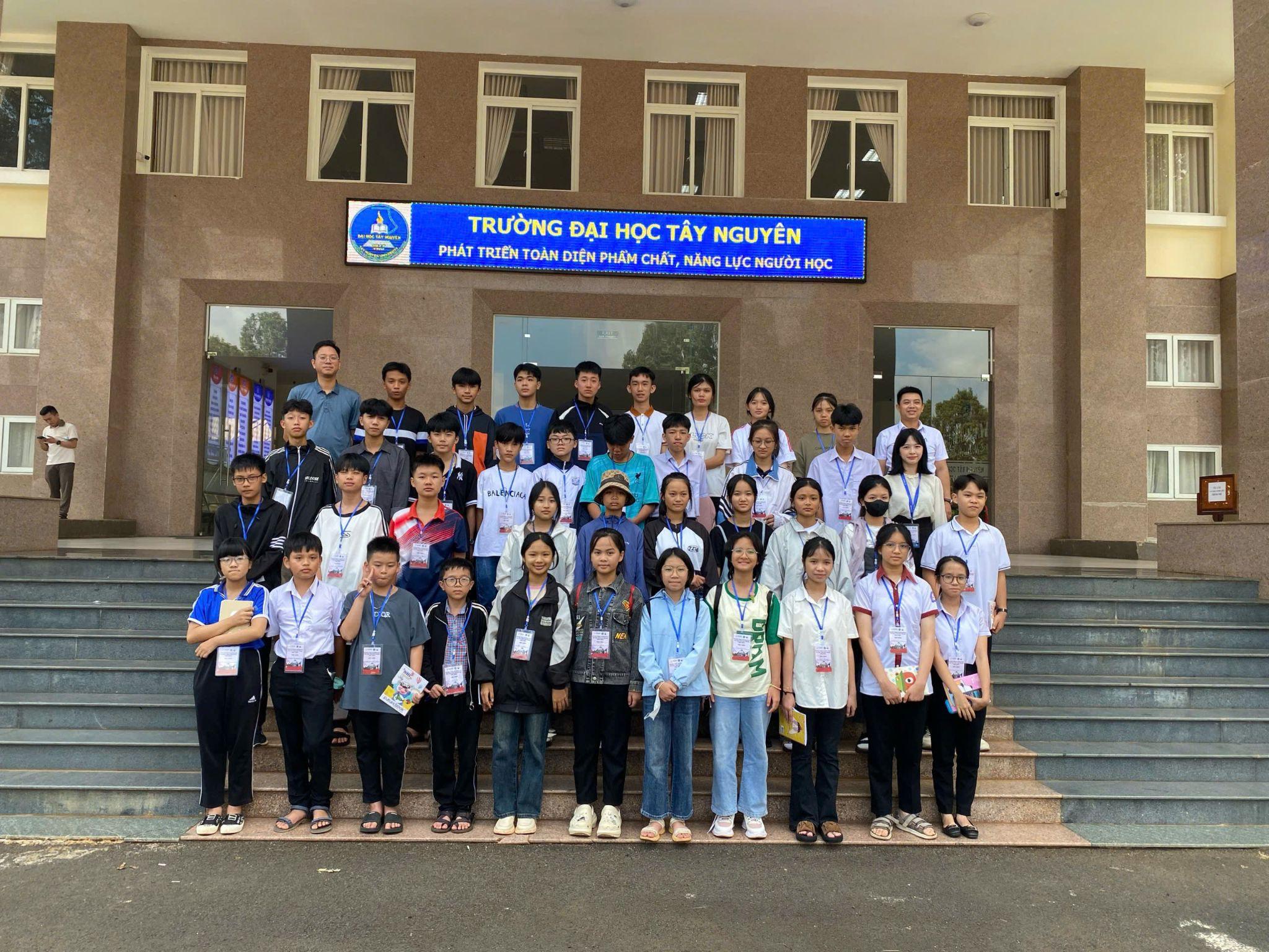 Trại hè Toán và Khoa học cho học sinh phổ thông năm 2024