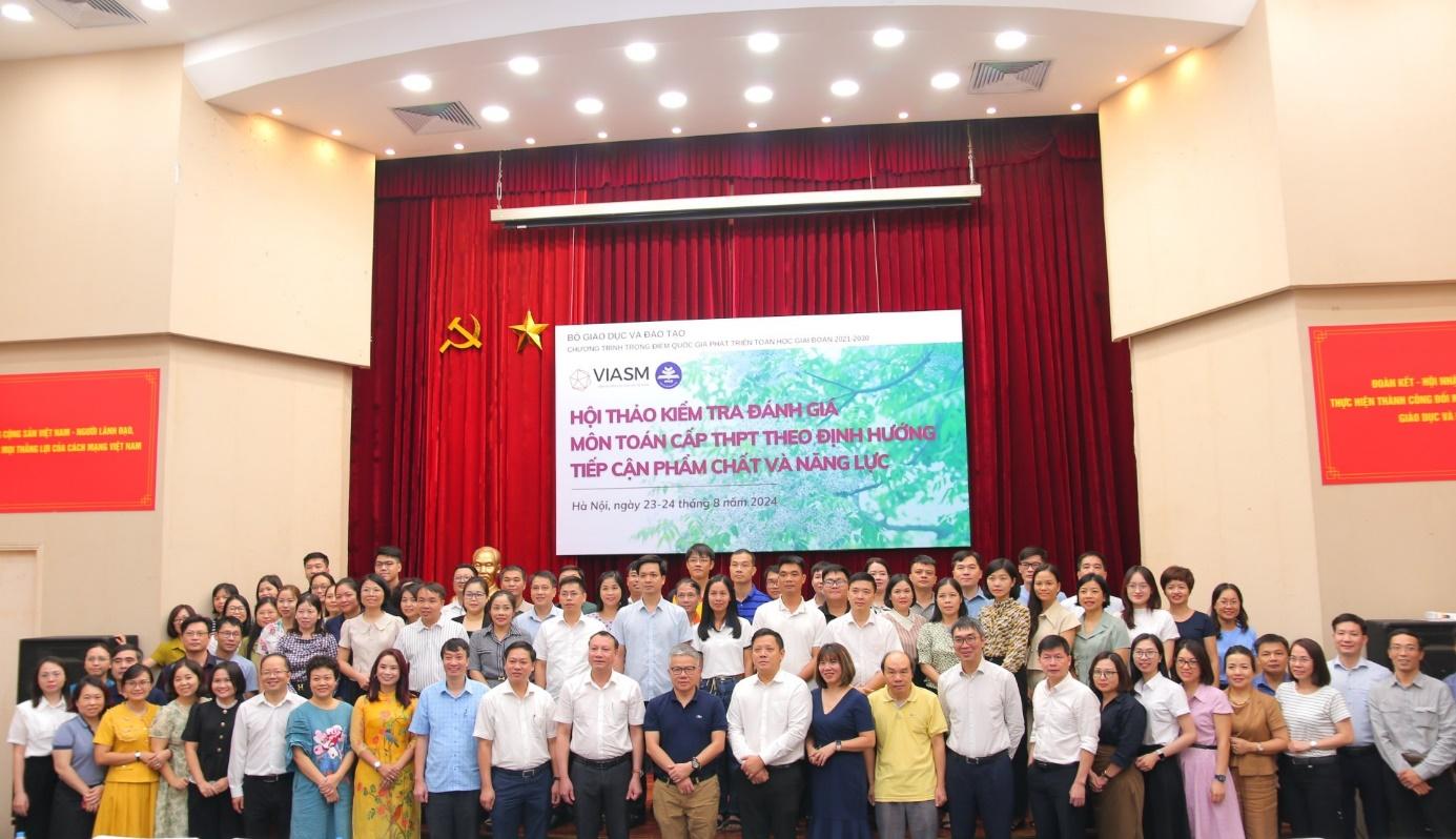 Hội thảo kiểm tra đánh giá môn Toán cấp THPT theo định hướng tiếp cận phẩm chất và năng lực
