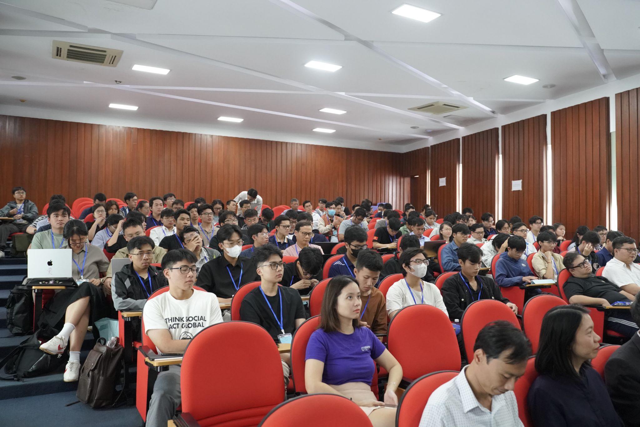 Trường đông về Tính toán Lượng tử