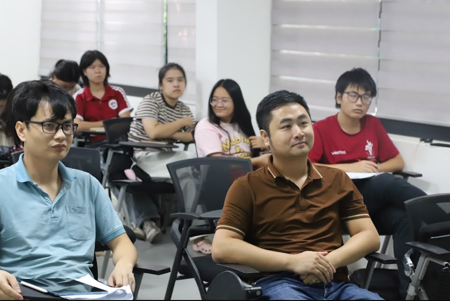 KHOÁ HỌC NGẮN: MỘT VÀI CHỦ ĐỀ CHỌN LỌC TRONG CÁC MÔ HÌNH RỜI RẠC NGẪU NHIÊN