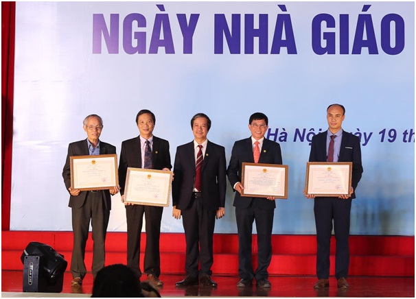 TS. Lê Quý Thường được trao tặng Giải thưởng Khoa học và Công nghệ năm 2018 của Đại học Quốc gia Hà Nội 