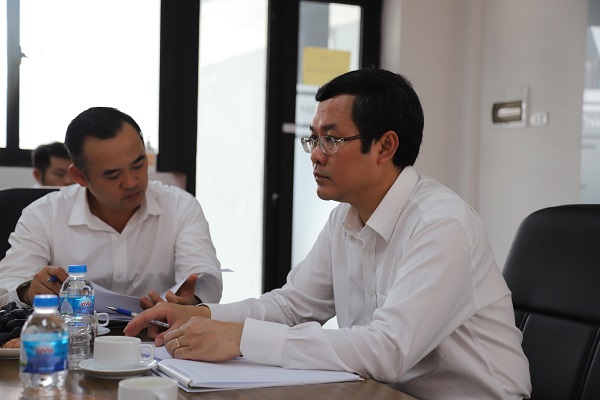Deputy Minister Nguyen Van Phuc visits and works at Vietnam Institute for Advanced Study in Mathematics
