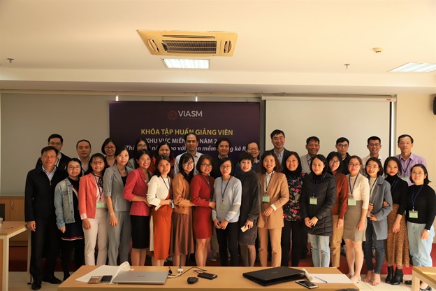 KHÓA TẬP HUẤN GIẢNG VIÊN KHU VỰC MIỀN BẮC NĂM 2020 “Thống kê nâng cao với phần mềm thống kê R”