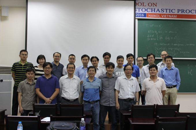 Mini-workshop “Harmonic Analysis and Several Complex Variables”